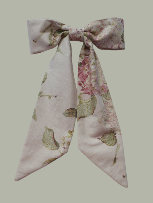 The hydranger linen bow large